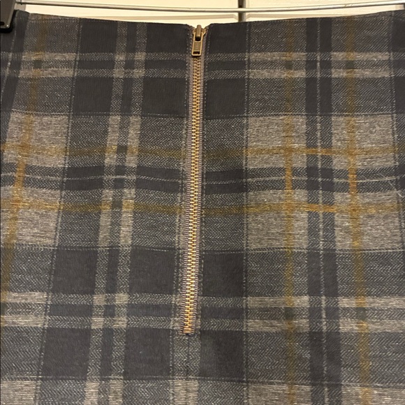 CAbi Gray Plaid Mini Skirt - Picture 6 of 11